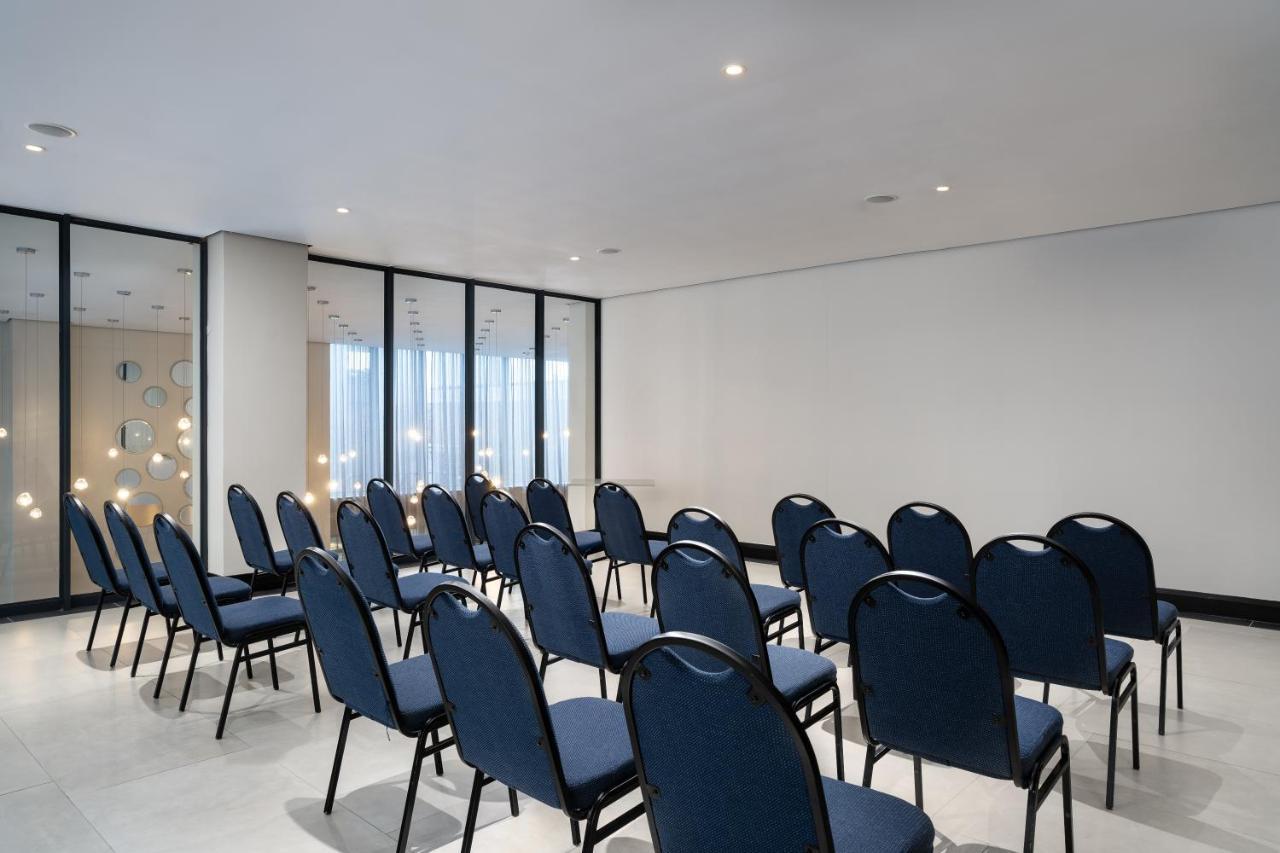 Premier Splendid Inn Umhlanga Durban Extérieur photo